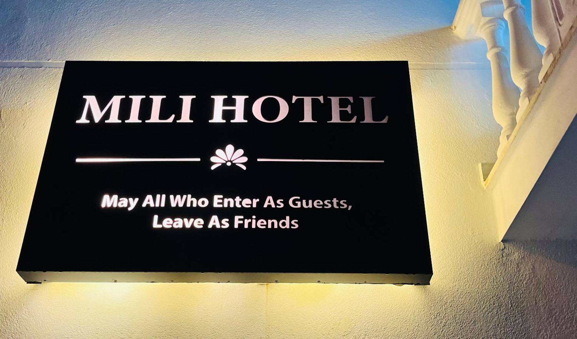 Mili Hotel Berat Exterior photo